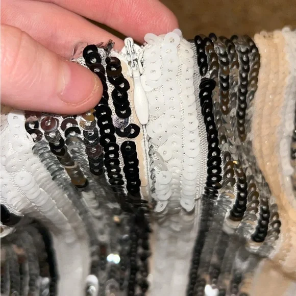 Boohoo Black and Gold Sequin Long Sleeve Dress - Picture 4 of 9